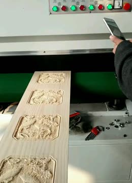 木工機械與表面處理技術(shù)革新 從門板雕刻到拋光打磨